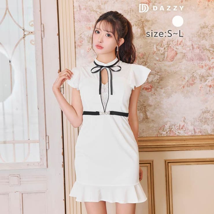 Dazzy [SML/3サイズ展開] ボウタイリボンフリル袖ベルトモチーフマーメイドミニドレス[伊藤桃々着用] ワンピース・ドレス