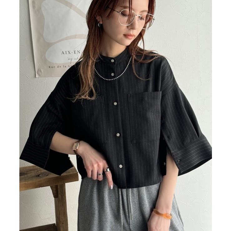 【5％OFFクーポン！9/24(水)1:59まで】Classical Elf 大人の上品トップス。バンドカラーワイドスリーブショート丈ストライプシャツ（半袖） トップスのサムネイル