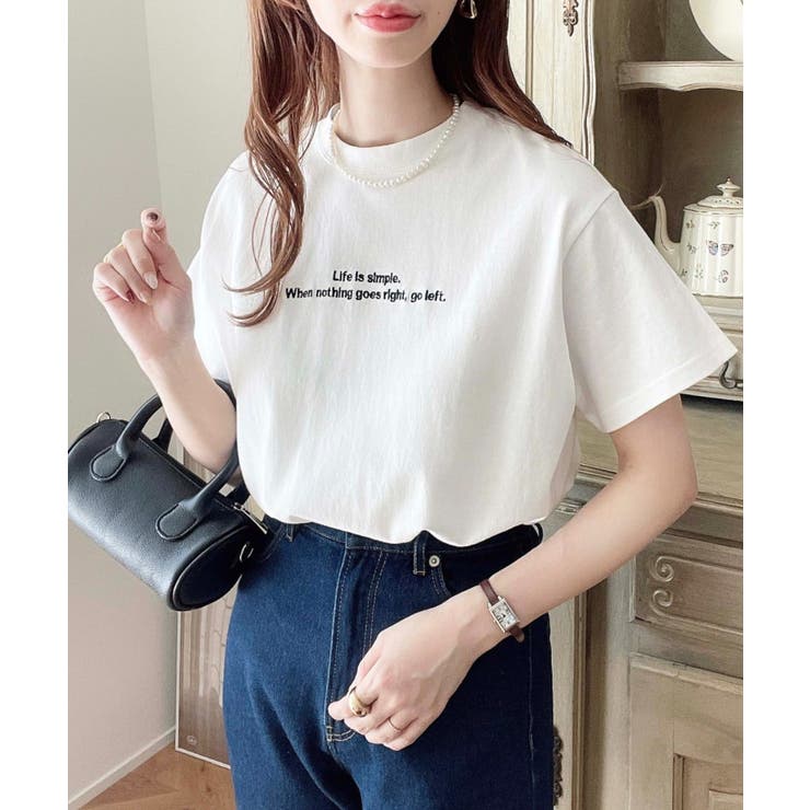 【10％OFFクーポン！7/26(日)1:59まで】moment+ ロゴ刺繍半袖Tシャツ トップス