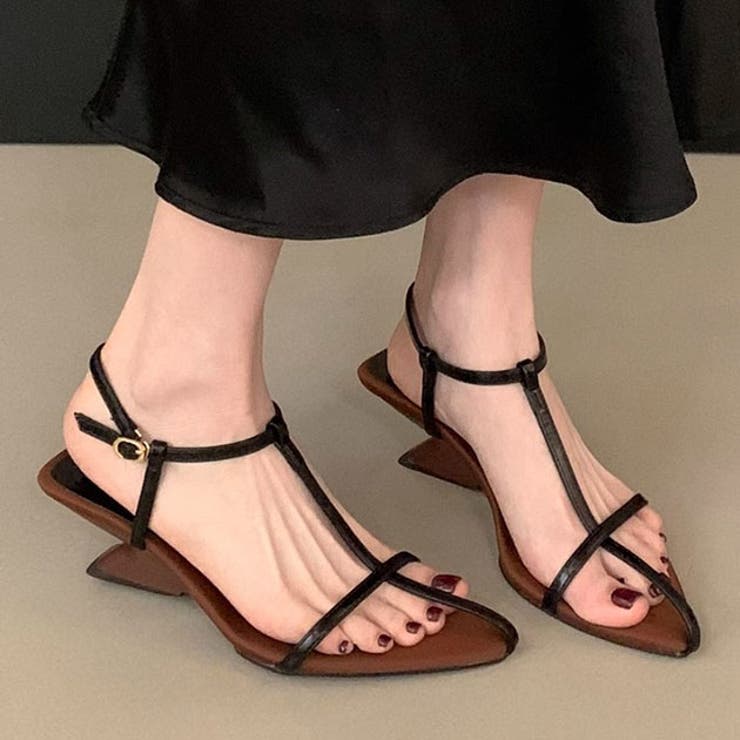 【10％OFFクーポン！11/27(木)1:59まで】レースレディース Tストラップ ポインテッドトゥ レザー調 ヒール サンダル シューズ レディース 女性 夏 サマー 単色 ワンカラー 細ストラップ おしゃれ 抜け感 ヌーディー モード クール トレ