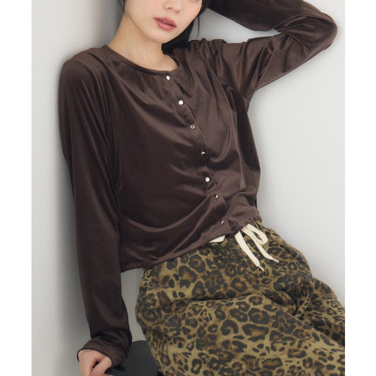 【5％OFFクーポン！10/9(木) 1:59まで！】RETRO GIRL ベロア金釦カーデ トップスのサムネイル