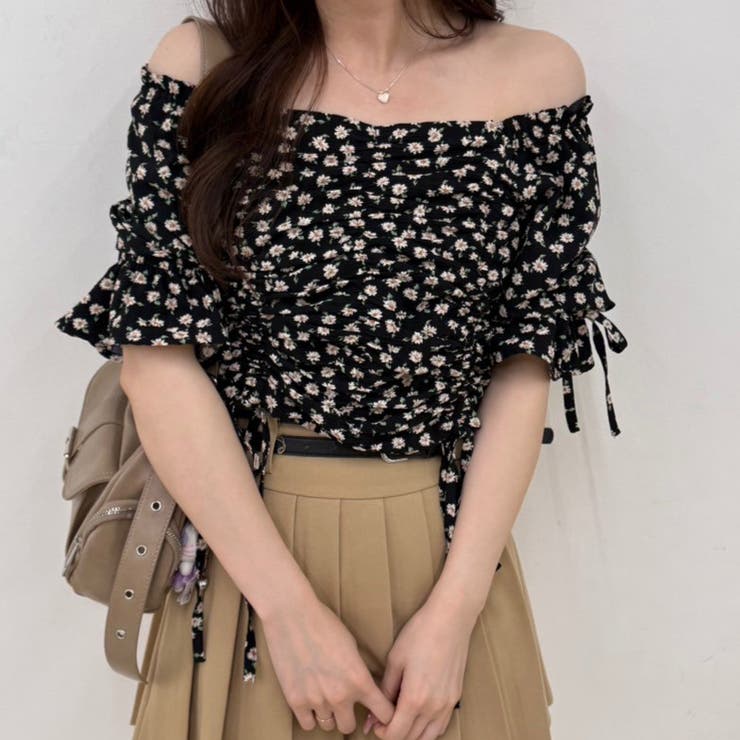 NICE CLAUP / OLIVE des OLIVE　OUTLET ドロストスクエアブラウス トップス