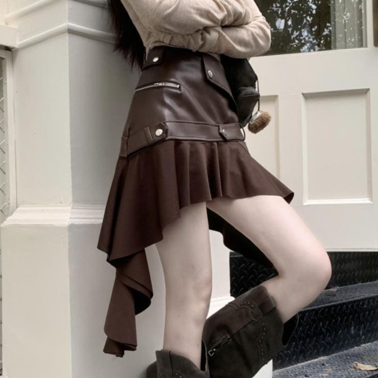 maison de LATIR 秋冬コーデを格上げ レザー異素材コンビネーションスカート ミニ PUレザー レザースカート 異素材ミックス 秋冬ファッション 大人カジュアル クールスタイル トレンドアイテム きれいめコーデ 着回しコーデ シックコーデ