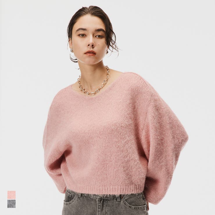 【10％OFFクーポン！11/15(土)限定】coca 柔らかニットで包み込む、大人の抜け感Vネックニットトップス トップスのサムネイル