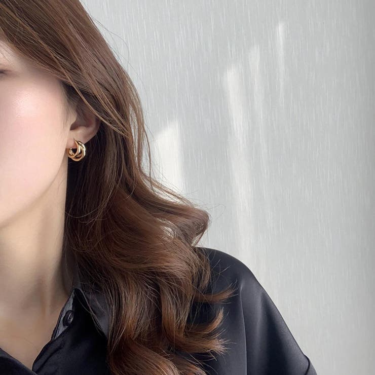 maison de LATIR 小振りながらも存在感抜群のダブルフープピアス　両耳用　アクセサリー　シンプル　大人　きれいめ　カジュアル　デイリー　オケージョン　パーティー結婚式 フォーマル オフィス　春　韓国ファッション アクセサリー