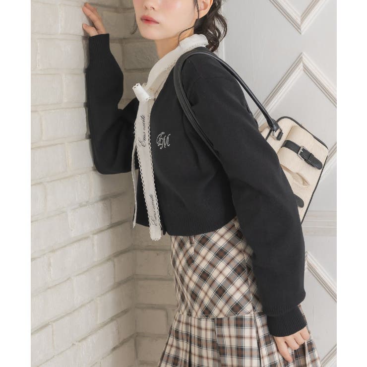 【10％OFFクーポン！1/16(金)1:59まで】RETRO GIRL ビジューロゴNTカーデ トップス