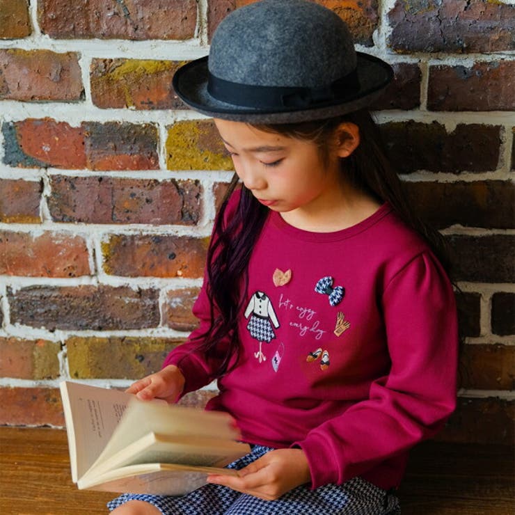 【10％OFFクーポン！12/11(木)1:59まで】moononnon 子供服 女の子 トレーナー 秋冬 長袖 子ども服 ベビー キッズ ジュニア リボン つき お洋服 ロゴ 刺繍 アップリケ 裏毛 ピンク ベージュ 90cm 100cm 110cm