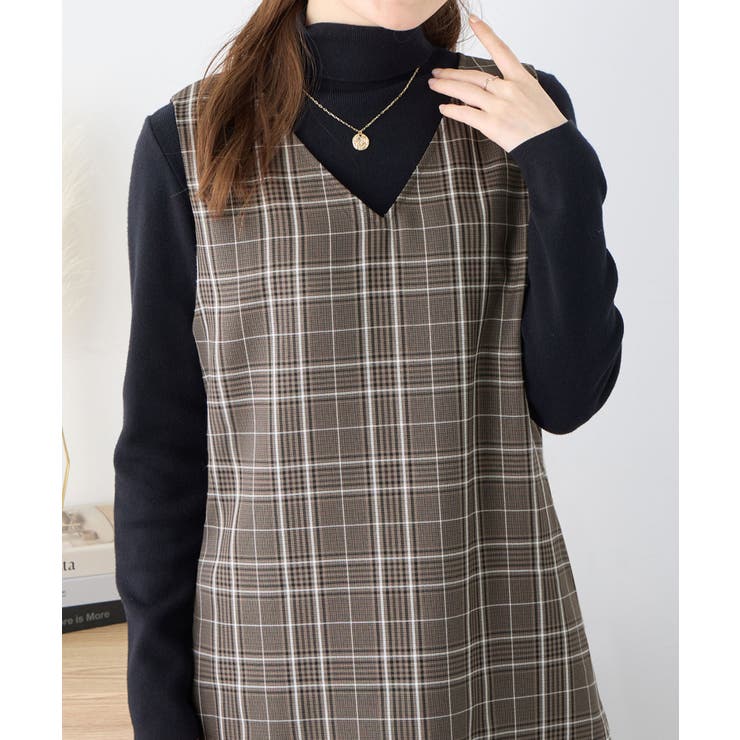 alotta Vネックジャンパースカート ワンピース・ドレス