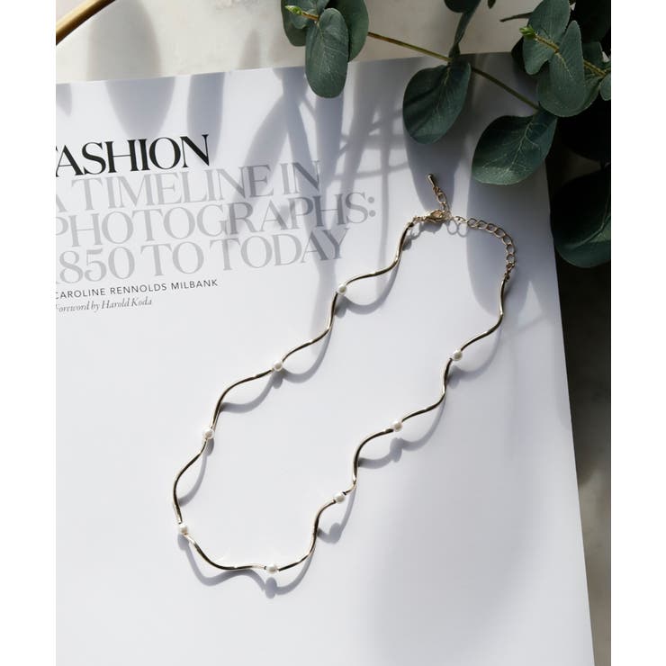 GIRL ネックレス レディース 結婚式 パーティー パーティ 冠婚葬祭 フォーマル アクセサリー 結婚式ネックレス お呼ばれ 二次会 謝恩会 披露宴 ウェーブネックレス ギフト プレゼント 贈り物 シンプル メタル チョーカー ウェーブ フェイクパール