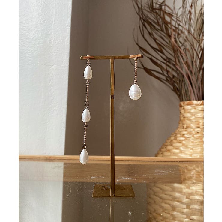 【10％OFFクーポン！3/26(木)1:59まで】BUYSENSE アシンメトリーパールピアス emouv ピアス ゴールド シルバー アクセサリー シンプル アクセサリー