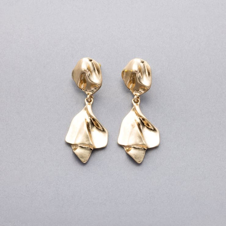 【10％OFFクーポン！2/10(火)1:59まで】CREAM-DOT ピアス 金属アレルギー ニッケルフリー チタンポスト レディース スタッドピアス メタル 歪み 変形 大ぶり 揺れる ヴィンテージ調 アンティーク風 ゴールド シルバー アクセサリー