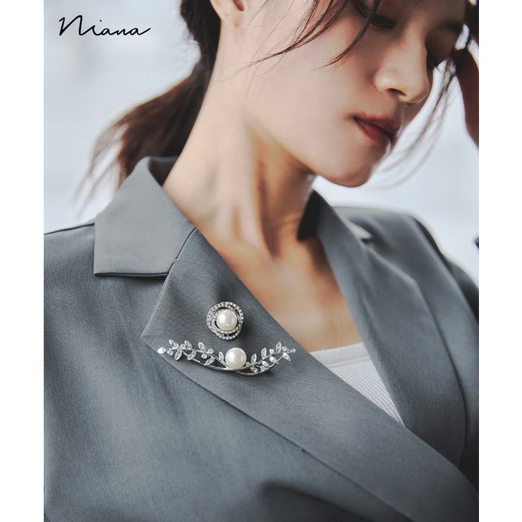 【10％OFFクーポン！1/16(金)1:59まで】Fashion Letter niana ニアナ リーフパールブローチ2点セット コサージュ ピンバッチ ビジュー シルバー 華やか 2個セット アクセサリー ジュエリー フォーマル パーティー 結婚式
