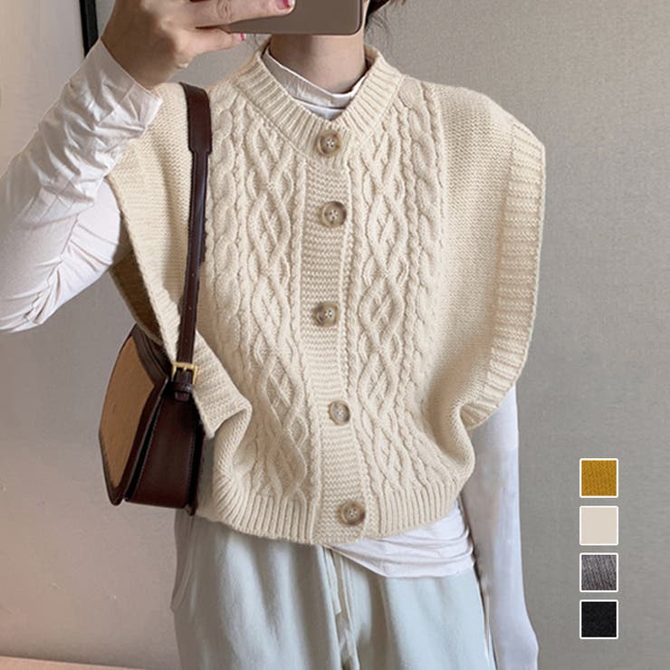 アクセサリーショップPIENA ニットベスト レディース 春秋冬 袖なし 丸首 前ボタン 肩幅広め ニットジレ アクリル ケーブル編み シンプル 大人 黒 アウター(コート・ジャケットなど)