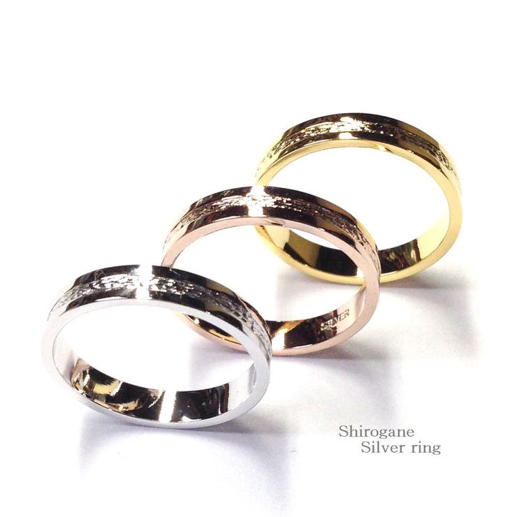 安心の日本製定番リングの王道ですロングセラー商品長年の根強い人気商品です正統派なリングにも個性を出したリングですコーティングカラーは定番で3色大きめサイズの19号、21号は他サイズよりも若干幅広のデザイン大きいサイズになるとデザインがちょっ...