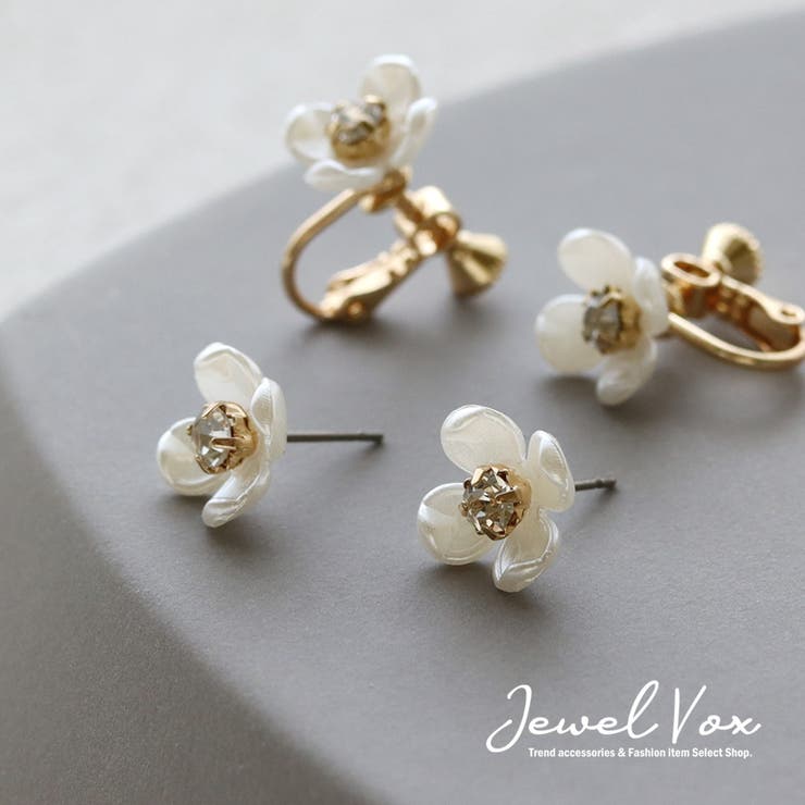 【10％OFFクーポン！配布中！】Jewel vox ピアス レディース イヤリング 金属アレルギー チタンポスト お花 フラワー 立体 ストーン ニッケルフリー デイリー シンプル 30代 40代 50代 ブランド ジュエルボックス