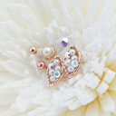 【マラソン期間中 5%OFFクーポン】アクセサリーショップPIENA リーフモチーフの中にフェイクパールとラインストーンぎしっり詰まったピアス ボールピアス ラ...