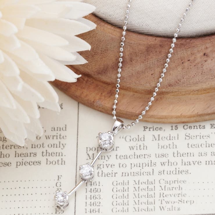 アクセサリーショップPIENA ネックレス ペンダント 3連キュービックジルコニア トリロジータイプ スリーストーン ストーン 40cmボールチェーンアジャスターなし 光を通す裏抜き台座 シンプル 定番 王道 レディース アクセサリー