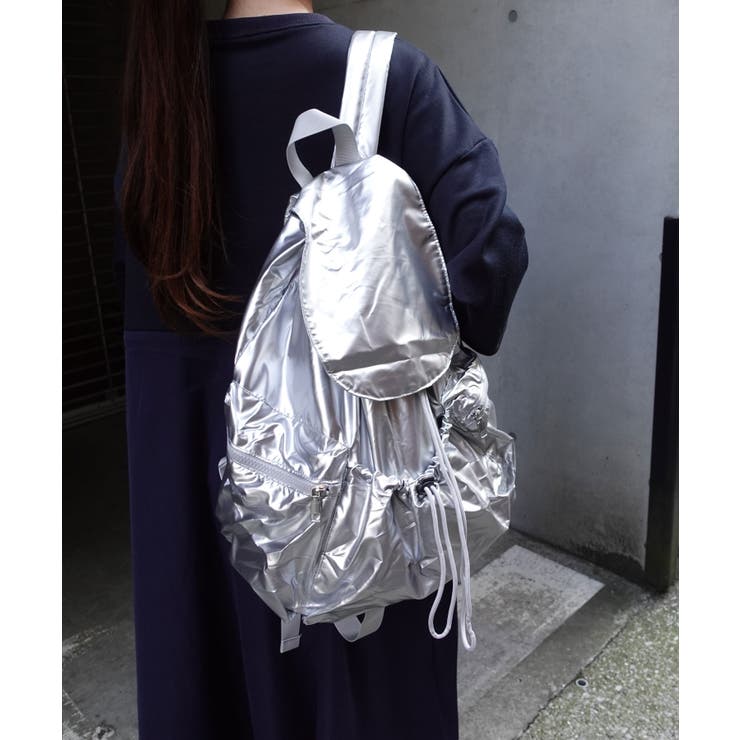 【10％OFFクーポン！6/11(木)1:59まで】CORNERS メタリックリュックサック バッグ 鞄