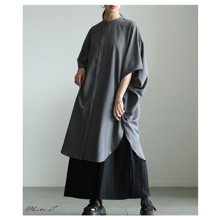 SHOPLISTのSawa a la mode 大人の余裕感じるオーバーサイズシャツチュニック レディース ファッション チュニック トップス シャツ ドルマン 半袖 ロング ギャザー 無地 羽織り 春 夏 秋 30代 40代 50代 60代 アラモード alamode｜アングル2