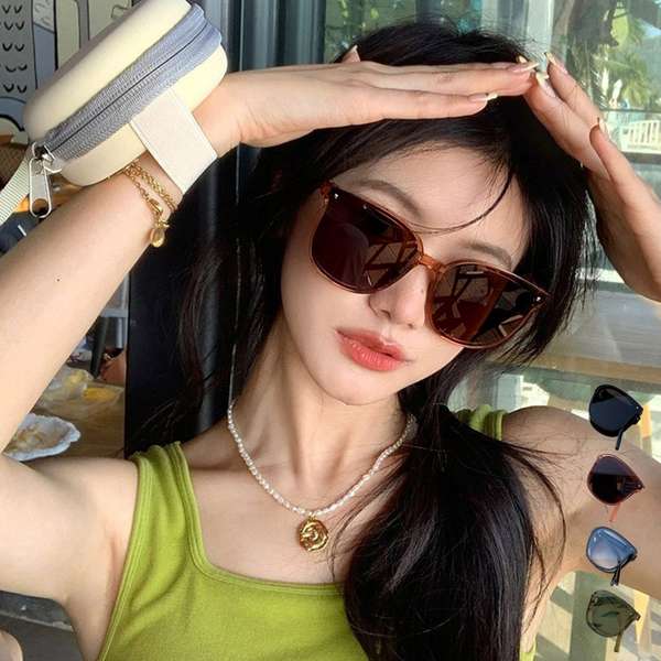 送料無料 おしゃれ 超軽量設計メガネ 小顔 折りたたみウェリントン サングラス アイウェア 可愛い 韓国ファッション 新作 度なしめがね 人気 メガネ カジュアル カラーレンズメガネ