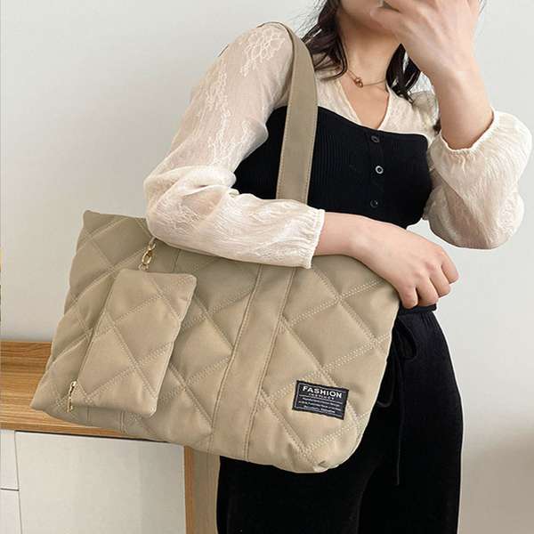 【3日19時まで2,656円】送料無料 レディース ビッグトートバッグ a4 超軽量 かわいい おしゃれ シンプル ハンドバッグ 人気 通勤バッグ 肩掛けかばん 大きめママバッグ 大容量かばん