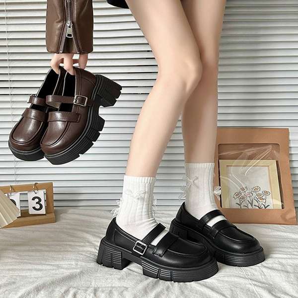 【11日23時まで2,945円】送料無料 ラウンドトゥPUレザー靴 レディース 歩きやすいローファー 身長盛れる靴 トラックソール マニッシュシューズ 疲れにくい ボリュームソール靴 履きやすいシューズ 通勤通学厚底靴脚長