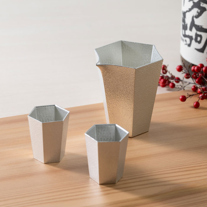 【公式】能作 片口 - 六・ぐい呑 - 六 2ヶセット　名入れ対応 ギフト梱包可能 ギフト 記念品 プレゼント 還暦祝い 内祝い 結婚祝い