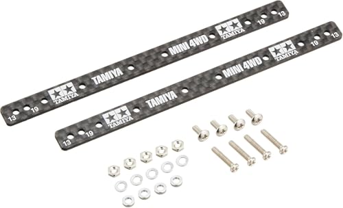 タミヤ ミニ四駆グレードアップパーツシリーズ No.497 HG 13・19mmローラー用 カーボンマルチ補強プレート (1.5mm) 15497 ミニ四駆用グレードアップパーツ 様々な改造に使用できるストレートバー形状のカーボンプレー ト 3mmまたは19mmローラーを規定幅いっぱいに取り付け可能 タミヤマークやローラーサイズ等のホワイトプリント入り ※印刷が取れるため、クリーナー等は使わないでください。 【JANコード】4950344085811 【状態】新品 【発送】1〜2営業日で発送（休業日除く）