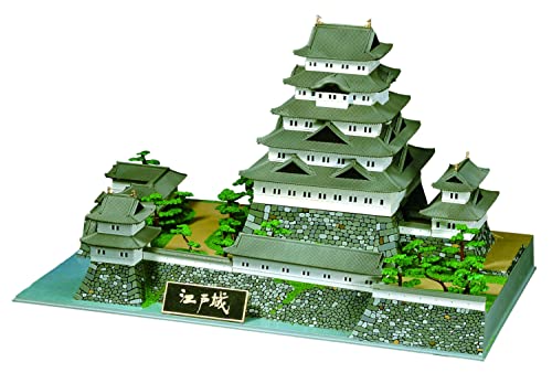 童友社 1/350 日本の名城 デラックス 江戸城 プラモデル DX-4 成形色 組み立て塗装が必要なプラモデル。 別途、接着剤や工具、塗料等が必要。 1/350スケール未塗装プラスチック組み立てキット 完成時サイズ:310×190×175 mm 徳川将軍15代が君臨し、近代史に漫然と輝く幻の名城をモデル化 セット内容は説明書、石垣、城壁、屋根 【JANコード】4975406102336 【状態】新品 【発送】1〜2営業日で発送（休業日除く）