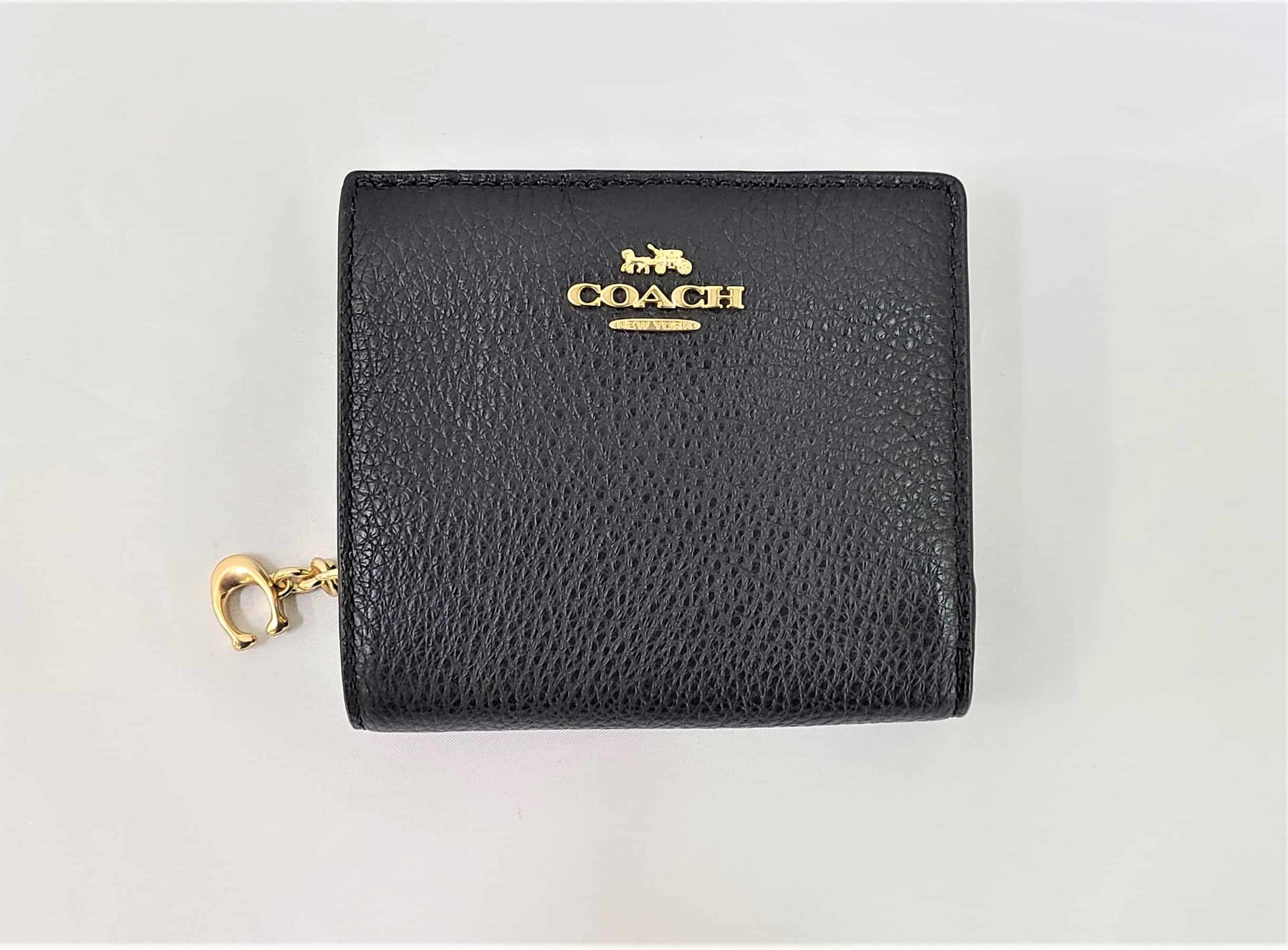 COACH コーチ FC2862 アウトレット ミニ財布 スナップ ウォレット C チャーム ラウンド ジップ 二つ折り財布 女性 レディース IMBLK ブラック 20代 30代 40代 50代 60代 誕生日 記念日 就職 入学 プレゼント 無料ラッピング 無料メッセージカード