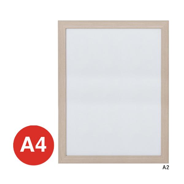 ■種別／A4 ■外寸／267×354mm ■有効画面サイズ／197×284mm ■フレームサイズ／幅：35mm、厚み：15mm ■重量／0.6kg ■素材／フレーム：MDF樹脂フィルム貼加工、透明カバー：PET透明t0.5mm 　　　　スペーサー：段ボールt1.5mm、キャンバスボード：段ボールt5mm ■備考／屋内仕様 ■吊り具4ケ付き、吊りひも付き ■グリーン購入法適合商品 ・バリエーション豊富な木製パネル ・裏から入れ替えできるトンボ式！ ※本製品は、文字デザイン等は一切含まれません。 イメージの為使用しています。ニューアートフレーム A4 スルーホワイト