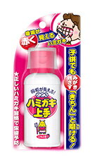 こどもはみがき上手 イチゴ味 69ml 商品説明 『こどもはみがき上手 イチゴ味 69ml』 歯垢を赤く着色する液体ハミガキです。歯垢のチェックとハミガキが同時にできます。赤く着色した歯垢をチェックしながら色が落ちるまでブラッシングするだけで、子供でも、みがき残しなく歯垢を確実に落とします。みがき残しのない歯磨きが虫歯と歯周病を予防します。 ノンアルコール、低刺激で、安全な成分(食品用色素など)で作られています。研磨剤不使用で、歯を傷めません。砂糖など虫歯の原因となる甘味料は一切使用していません。財団法人日本食品分析センターで、「口腔粘膜刺激性試験」「反復経口投与毒性試験」を実施しています。お子さまに安心して使えます。 こども用。イチゴ味。69ml。 【こどもはみがき上手 イチゴ味 69ml　詳細】 原材料など 商品名 こどもはみがき上手 イチゴ味 69ml 原材料もしくは全成分 （基剤）水、（湿潤剤）ソルビトール、（溶剤）Bg[1，3-ブチレングリコール]、(pH調整剤)リン酸2Na、(pH調整剤)クエン酸、(pH調整剤)香料、（防腐剤）メチルパラベン、（甘味料）サッカリンNa、(キレート剤)EDTA-2Na[エデト酸2Na]、（発泡剤）ラウリン硫酸Na、（着色剤）赤色105号(1) 内容量 69ml 販売者 丹平製薬 広告文責 株式会社プログレシブクルー072-265-0007 区分 日用品こどもはみがき上手 イチゴ味 69ml　×5個セット