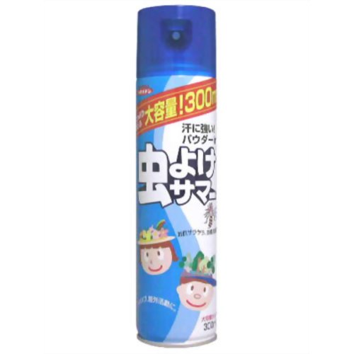 虫よけサマー パウダーイン 300mL 商品説明 『虫よけサマー パウダーイン 300mL 』 ◆不快な害虫からお肌を守る虫よけスプレーです。 ◆汗につよいパウダーin！ ◆キャンプ・ピクニック・釣り・庭いじりなどアウトドアライフに、また屋外で元気に遊ぶお子様に最適です。 虫よけサマー パウダーイン 300mL 　詳細 原材料など 商品名 虫よけサマー パウダーイン 300mL 原材料もしくは全成分 有効成分・・・ジエチルトルアミド(ディート)原液100mL中10g その他の成分・・・LPG、無水エタノール、BG、無水ケイ酸、POEオレイルエーテルリン酸Na、ポリエチレン末 内容量 300mL 販売者 立石春洋堂 効能・効果 ・蚊、ノミ、イエダニ、ブヨ(ブユ)、サシバエの忌避 ご使用方法 ・使用前に缶をよく振ってからご使用ください。 ・手・足などのお肌より約10〜15cm離して適量をスプレーしてください。 ・顔、首筋へのご使用は手のひらに一度スプレーしてから、それをまんべんなくお肌に塗ってください。 ご使用上の注意 ・漫然な使用を避け、蚊、ブヨ(ブユ)等が多い戸外での使用など、必要な場合にのみ使用すること。 ・小児(12歳未満)に使用させる場合には、保護者の指導監督の下で、以下の回数を目安に使用すること。なお、顔には使用しないこと。 6カ月未満の乳児・・・使用しないこと 6カ月以上2歳未満・・・1日1回 2歳以上12歳未満・・・1日1〜3回 ・目に入ったり、飲んだり、なめたり、吸い込んだりすることがないようにし、塗布した手で目をこすらないこと。万一目に入った場合には、すぐに大量の水またはぬるま湯でよく洗い流すこと。また、具合が悪くなるなどの症状があらわれた場合には、直ちに本剤にエタノールとディートが含まれていることを医師に告げて診療を受けること。 ・同じ皮膚面に続けて3秒以上噴霧しないこと。 ・噴霧気体を直接吸入しないこと。 ・体質や体調により、肌に発疹や発赤、はれ、かゆみなどの過敏症状があらわれることがあります。異常を感じた時は直ちに使用を中止すること。 ・衣服に直接スプレーしないこと。 ・食器、食物、玩具、プラスチック製品、ペイント家具などにかけないこと。 ・直射日光や火気を避け、涼しい場所で小児の手の届かない所に保管すること。 ・暖房器具(ファンヒーターなど)の周囲は、温度が上がり破裂する危険があるので置かないこと。 ・傷のある肌や特異体質の人は使用を避けてください。 ・使い終わった空き缶は、火気のない屋外で噴霧音が消えるまでスプレーボタンを押して完全にガスを抜いてから捨ててください。 ご使用上の注意 ・高圧ガスを使用した可燃性の製品であり、危険なため、下記の注意を守ること。 (1)炎や火気の近くで使用しないこと。 (2)火気を使用している室内で大量に使用しないこと。 (3)高温にすると破裂の危険があるため、直射日光の当たる所やストーブ、ファンヒーターの近くなど温度が40度以上となる所に置かないこと。 (4)火の中に入れないこと。 (5)使いきって捨てること。 高圧ガス：LPガス 広告文責 株式会社プログレシブクルー072-265-0007 区分 日用品【季節限定】 虫よけサマー パウダーイン 300mL ×5個セット