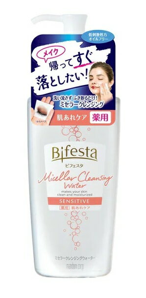 マンダム ビフェスタ ミセラークレンジングウォーター センシティブ 400ml 商品説明 『マンダム ビフェスタ ミセラークレンジングウォーター センシティブ 400ml』 帰宅後すぐにメイクオフ！ 洗い流さずふき取るだけ！ ミセルの力で浮かせて落とす クレンジングローション ふき取りタイプだから、リビングでもベッドでも場所を選ばずクレンジング しっかりメイクもするっと落ちる 肌にやさしく、クレンジング後も肌しっとり 肌荒れを防ぐセンシティブタイプ 香料フリー・着色剤フリー・オイルフリー・アルコールフリー アレルギーテスト・パッチテスト済み(全ての方にアレルギー・皮膚刺激が起こらないわけではありません) 【マンダム ビフェスタ ミセラークレンジングウォーター センシティブ 400ml　詳細】 原材料など 商品名 マンダム ビフェスタ ミセラークレンジングウォーター センシティブ 400ml 原材料もしくは全成分 有効成分：グリチルリチン酸ジカリウム その他成分：精製水、ジプロピレングリコール、モノラウリン酸ポリグリセリル、ポリオキシエチレン(カプリル／カプリン酸)グリセリル、1.3-ブチレングリコール、グリセリン脂肪酸エステル、プルラン、加水分解ヒアルロン酸、2-メタクリロイルオキシエチルホスホリルコリン・メタクリル酸ブチル共重合体液、アロエエキス(2)、トリメチルグリシン、ポリオキシプロピレンジグリセリルエーテル、クエン酸ナトリウム、N-ミリストイル-L-グルタミン酸ナトリウム、DL-ピロリドンカルボン酸ナトリウム液、エデト酸ニナトリウム、クエン酸、濃グリセリン、グリセリル-N-(2-メタクリロイルオキシエチル)カルバメート・メタクリル酸ステアリル共重合体、フェノキシエタノール 内容量 400ml 保存方法 子供の手の届かないところに置いてください。 製造国 日本 販売者 マンダム ご使用方法 □ コットンにたっぷり含ませ(1枚あたり3〜5プッシュ程度)しばらく肌になじませてからやさしくふき取ってください。 □ そのまま洗い流さずにスキンケアの次のステップにお進みいただけます。 □ ウォータープルーフマスカラは落ちにくい場合があります。その場合は、目元用のリムーバーのご使用をおすすめします。 ご使用上の注意 ・お肌に異常が生じていないかよく注意して使用してください。傷や湿疹等異常のあるときは使わないでください。刺激・色抜け(白斑等)・黒ずみ等の異常が出たら使用を中止し皮フ科医へご相談ください。 ・目を閉じて目に入らないように注意し、入ったときや異常を感じたときはすぐに洗い流してください。異常が残る場合は眼科医へご相談ください。 ・まつげエクステをご使用の方はこすり過ぎないようご注意ください。エクステが取れる原因となります。 広告文責 株式会社プログレシブクルー072-265-0007 区分 化粧品マンダム ビフェスタ ミセラークレンジングウォーター センシティブ 400ml×5個セット