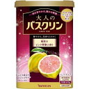 バスクリン 大人のバスクリン 魅惑のピンク檸檬の香り 商品説明 『バスクリン 大人のバスクリン 魅惑のピンク檸檬の香り』 ◆アロマ粒エッセンス配合(香料)で華やかな香り立ちを実現 ◆しっとり成分でエイジングケア(年齢に応じた保湿ケア)ザクロ花エキス、オーガニック認証ホホバ油配合(いずれも保湿成分) ◆バスクリン品質を担保(パラベンフリー、アルコールフリー、残り湯試験実施、パッチテスト、スティンギングテスト実施※) ◆にごりタイプ(シルキーピンク) ※全ての方に刺激が起きないわけではありません。 バスクリン 大人のバスクリン 魅惑のピンク檸檬の香り　詳細 原材料など 商品名 バスクリン 大人のバスクリン 魅惑のピンク檸檬の香り 原材料もしくは全成分 硫酸Na、グルタミン酸Na、酸化チタン、香料、ザクロ花エキス、ホホバ種子油、セルロースガム、シリカ、デキストリン、アラビアゴム、ヒドロキシプロピルセルロース、BG、水、赤227、赤102、黄5、赤106、青1 保存方法 ・キャップをきちっと閉め、乳幼児の手の届く所や高温・多湿の所に置かない。 内容量 600g 販売者 バスクリン ご使用方法 ・お風呂のお湯(200L)に20〜30gの割合でよくかき混ぜながら溶かしてください。(容器キャップの底面から一番下のラインまでが約20gです。約30gは一杯半が目安です。) ご使用上の注意 ★使用上の注意 ・皮フ又は体質的に異常がある場合は、医師に相談の上使用する。 ・使用中や使用後、皮フに発疹、発赤、かゆみ、刺激感等の異常が現れた場合、使用を中止し、皮フ科医に相談する。使い続けると症状が悪化することがある。 ・本品は食べられない。万一大量に飲み込んだ場合は、水を飲ませる等の処置をし、医師に相談する。 ・本品と他の入浴剤の併用は避ける(バスクリンの浴用化粧料「発泡の素」を除く)。 ・入浴以外の用途には使用しない。 ・本品には浴槽・風呂釜をいためるイオウは入っていない。 (にごり成分について) ・全自動給湯器・24時間風呂の場合、機種によっては使用できない場合があるので、機種の説明書を確認の上、使用する。 ・木製の浴槽の場合、にごり成分が付着して取りにくい場合があるので、使用を避ける。 ・風呂釜や配管の汚れににごり成分がつき、追いだき時に出てくることがある。 ・使用後、循環口のフィルターや浴槽等に残ったにごり成分はよく洗い流す。 ★残り湯について ・残り湯は洗濯に使用できるが、すすぎとつけおきは清水で行うこと。ただし次の衣料には使用しない。着色する場合がある。 (1)柔軟仕上げを強く掛けた衣料 (2)おろしたてや大切な衣料 ・残り湯には無機塩が多く含まれるので、鉢植えや大切な植物への水やりに使わない。 原産国 日本 広告文責 株式会社プログレシブクルー072-265-0007 区分 日用品バスクリン 大人のバスクリン 魅惑のピンク檸檬の香り　600g×3個セット