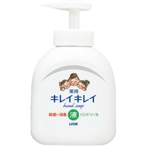 キレイキレイ 薬用液体ハンドソープ ポンプ 250mL 商品説明 『キレイキレイ 薬用液体ハンドソープ ポンプ 250mL 』 ◆殺菌成分配合、手肌を清潔にします。 ◆たっぷり泡立ち、すばやく泡切れます。 ◆手に香りが残りにくいシトラスフルーティの香り ◆100％植物性洗浄成分使用 ※天然ローズマリーオイルは香料成分として配合 キレイキレイ 薬用液体ハンドソープ ポンプ 250mL 　詳細 原材料など 商品名 キレイキレイ 薬用液体ハンドソープ ポンプ 250mL 原材料もしくは全成分 有効成分・・・イソプロピルメチルフェノール その他の成分・・・グリセリン、ラウリン酸、ソルビット液、ミリスチン酸、水酸化K、アクリル酸アルキル共重合体エマルション-2、モノエタノールアミン、ポリスチレンエマルション、香料、EDTA、安息香酸塩 内容量 250mL 販売者 ライオンヘルスケア ご使用上の注意 ・湿疹、皮ふ炎(かぶれ、ただれ)等の皮ふ障害があるときには、悪化させるおそれがあるので使わない。 ・使用中、かぶれたり、刺激を感じたときには使用を中止し、商品を持参し医師に相談する。 ・ノズルの先端で中身が固まり、強く押すと思わぬ方向に固形物や液体が飛び出す場合があるので、ノズルの先端を手で覆うようにして使用する。 広告文責 株式会社プログレシブクルー072-265-0007 区分 日本製 ・医薬部外品キレイキレイ 薬用液体ハンドソープ ポンプ 250mL