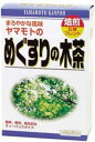 山本漢方　めぐすりの木茶 8g×24包 商品説明 「山本漢方　めぐすりの木茶 8g×24包」 めぐすりの木を主原料に、ハブ茶・どくだみ・南天など5種類の自然植物をブレンドしたお茶です。めぐすりの木は「長者の木」ともいわれ、日本だけに自生するカエデ科の植物です。β-シトステロールやその配糖体、ロドデンドリンなどの成分を含んでいます。ご家族皆なさまでお楽しみください。薄い紙材質のティーバッグを使用していますので、冷水・煮だしどちらでもおいしくお召し上がりいただけます。 【山本漢方　めぐすりの木茶 8g×24包 詳細】 原材料など 商品名 山本漢方　めぐすりの木茶 8g×24包 原材料 めぐすりの木 内容量 3g×44包 保存方法 直射日光を及び、高温多湿のところを避けて、保存してください。また、本品は穀物の原料を使用しておりますので、虫、カビの発生を防ぐために、開封後はお早めに、ご使用ください。尚、開封後は輪ゴム、又はクリップなどでキッチリと封を閉め、涼しい所に保管してください。特に夏季は要注意です。 メーカー 山本漢方製薬 作り方 お水の量はお好みにより、加減してください。 やかんの場合 沸騰したお湯、約200cc〜400ccの中へ1パックを入れ、とろ火にして約5分間以上、充分に煮出し、お飲み下さい。パックを入れたままにしておきますと、濃くなる場合には、パックを取り除いて下さい。 ペットボトルとウォータポットの場合 上記のとおり煮出した後、湯ざましをして、ペットボトル又は、ウォーターポットに入れ替え、冷蔵庫に保管、お飲み下さい。 キュウスの場合 ご使用中の急須に1袋をポンと入れ、お飲みいただく量の湯を入れてお飲み下さい。濃いめをお好みの方はゆっくり、薄目をお好みの方は、手早く茶碗に給湯してください。 ご使用上の注意 ●本品は、天然の原料のため、製品の刻みに色調が多少異なることがありますが、品質には問題がありませんので、ご安心してお召し上がりください。 ●本品は天然物を使用しておりますので、虫、カビの発生を防ぐために、開封後はお早めに、ご使用ください。尚、開封後は輪ゴム、又はクリップなどでキッチリと封を閉め、涼しい所に保管してください。特に夏季は要注意です。 ●本品のティーパックの材質には、色、味、香りをよくするために薄く、すける紙材質を使用しておりますので、パック中の原材料の微粉が漏れて内袋の内側の一部に付着する場合がありますが、品質には問題ありませんので、ご安心してご使用ください。 広告文責 株式会社プログレシブクルー072-265-0007 区分 日本製・健康食品山本漢方　めぐすりの木茶 8g×24包×3個セット