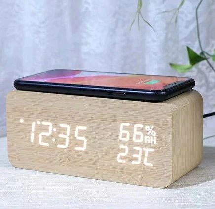 【楽天スーパーSALE】デジタル目覚まし時計 木製置き時計 LED時間表示3目覚まし時計設定 USB給電 湿度と温度検出電子時計、寝室、ベッドサイドテーブル、机、オフィス、子供、家族に適しています スマホ充電 デジタル 多機能 Qiワイヤレス充電器 【楽天スーパーSALE】デジタル目覚まし時計 木製置き時計 LED時間表示3目覚まし時計設定 USB給電 湿度と温度検出電子時計、寝室、ベッドサイドテーブル、机、オフィス、子供、家族に適しています スマホ充電 デジタル 多機能 Qiワイヤレス充電器