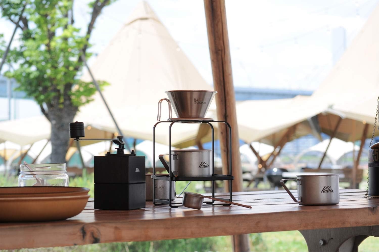 カリタ Kalita キュービックミル コーヒーミル 手動 アウトドア ミル コーヒー 挽く 手挽き 送料無料 中挽き ギフト プレゼント 父の日 母の日 カフェ 喫茶店 粗挽き マグネット おしゃれ