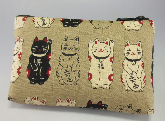 【10％割引クーポン配布中】 ブレスレットケース 腕輪念珠入れ 数珠ブレスレット入れ 子供用数珠袋 招き猫柄 ファスナー付