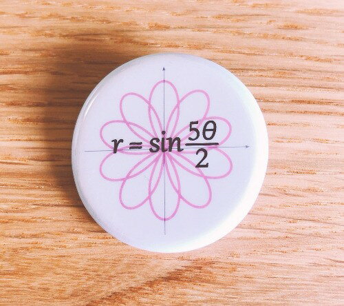 【数学のお兄さん】 缶バッジ (バラ曲線)