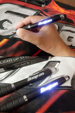 Snap-on（スナップオン）ボールペン「LIGHT UP STYLUS PEN」