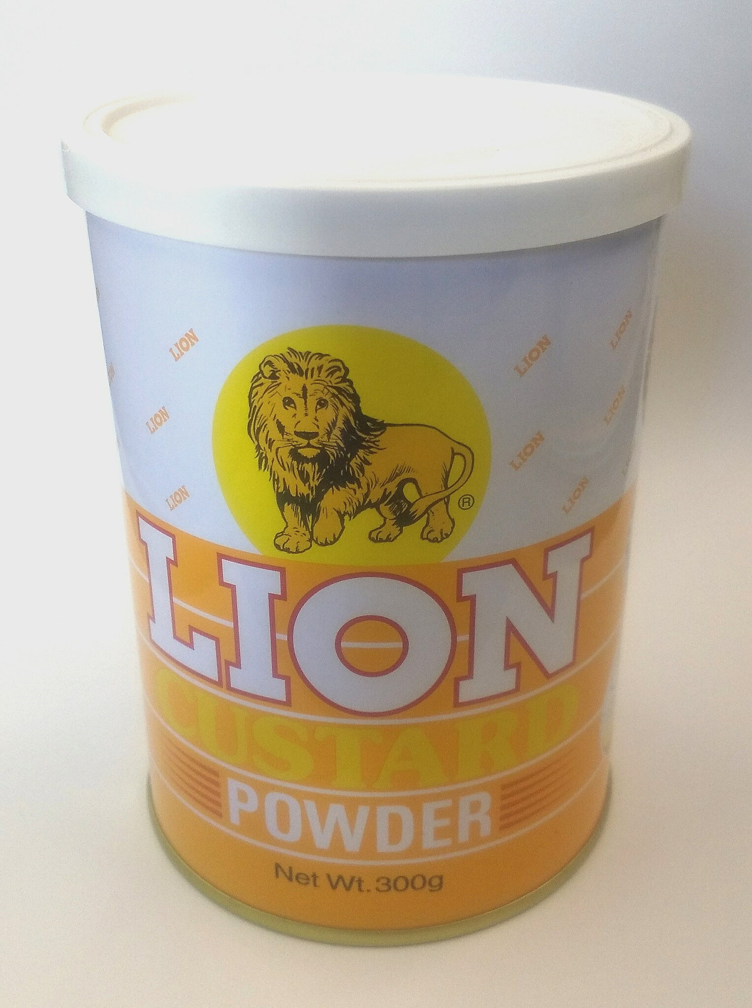 横浜中華街 ライオン牌 カスタードパウダー 300g缶、LION CUSTARED POWDER製菓材料♪ 在庫品は、多少へこ缶になります。ご了承ください!