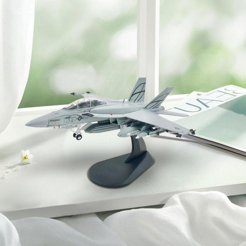Rakuten - 1 100スケール F A-18 飛行機模型玩具 合金戦闘機 リアルな飛行機 航空記念装飾 オフィス デスクトップ