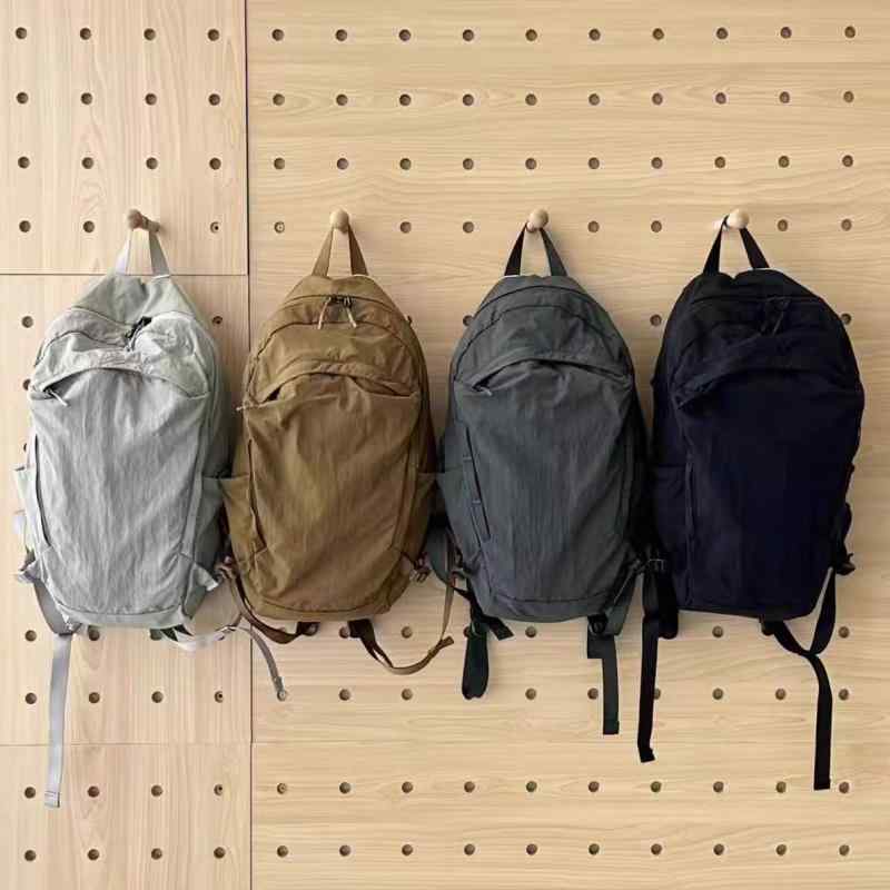 樂天商城 - 軽量 防水 登山 リュックサック 男女兼用 大容量 アウトドア バックパック 収納力 高さ 日常使い 対応 軽便 素材 耐久性