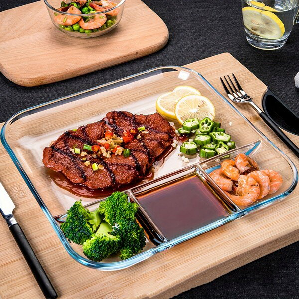 この一品で、食卓がぐっと便利でおしゃれに変身!耐熱ガラス製の餃子プレートは、仕切り付きで餃子とソースを同時に盛り付けできる優れものです。朝食の小鉢セットとして、またはメインディッシュの取り分け皿として、様々なシーンで大活躍します。【主な特徴】・高品質耐熱ガラス:オーブンや電子レンジでの温め直しに最適・便利な仕切りデザイン:メイン料理とソースを分けて盛り付け可能・食器洗浄機対応:後片付けがラクラクで衛生的・多用途使用:餃子はもちろん、前菜やデザートの盛り合わせにも注意: 照明やディスプレイ効果により、色にわずかな違いが生じる場合があります。手動測定による寸法にはわずかな誤差があるかもしれません。ご理解いただきありがとうございます!1個 耐熱ガラス製餃子プレートとソース 食器 カトラリー グラス 食器 皿 プレート 豊富 9インチ 10インチ