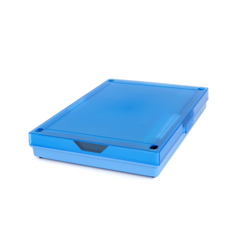 【商品ローマ字】shodoyohin set kuriapinkurame 【商品サイズ】W23.2×D31.3×H4.9 cm【重さ】1260g【メーカー】呉竹【発送時期】ご注文日後10営業日前後＃書道セット用品/＃書道セット/＃書道用/＃子供向き/＃収納バッグ入り/＃青系/＃呉竹/＃小学書写向け学校教材書道用品セットはハードケースに書道用品一式が入った、今までにない新しいタイプの書道セットです。ハードケースに入っているので、そのままランドセルやお気に入りのバッグに入れて持ち運ぶことができます。※ランドセルの大きさによっては入らない場合もございますのでご注意ください。固形墨／ふで思いなぼくてき（180ml）／太筆／細筆／ぼくちすずり（5.3寸)／文鎮／下敷両面スベリ止め／水差し／かんたん筆巻／半紙ばさみ／中皿（蓋なし）／ハードケース／書道のてびき／名前シール