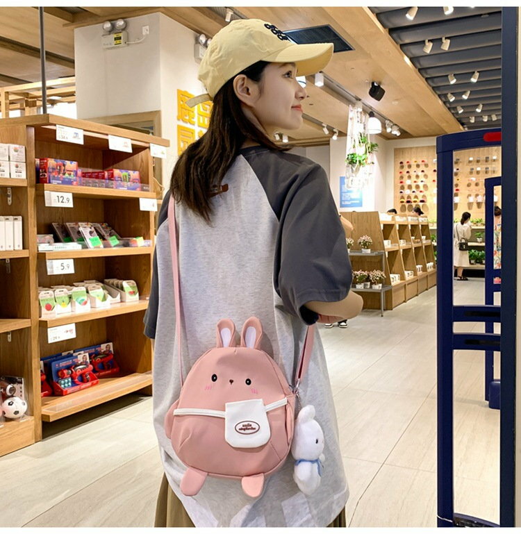 【P10倍+最大2,000円OFFクーポン配布】可愛い ウサギ ショルダーバッグ 女の子 子供 斜め掛け バッグ 小さめ ポーチ 肩掛け ショルダー 耳付き 韓国 軽量 通学 幼稚園