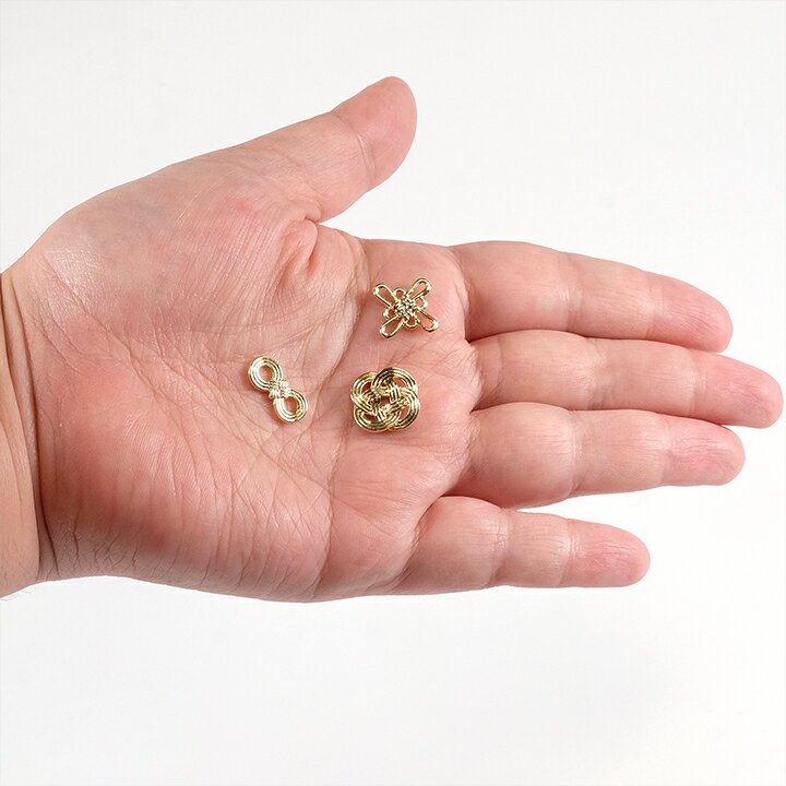 CraftCafe メタルチャーム 飾り結び ゴールド 1個入り | アクセサリー パーツ 金具...