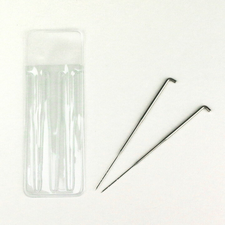 【 サイズ（約） 】 長さ7.5cm 【 材質 】 鉄（メッキ仕上げ）【 メーカー品番 】 H441-023 使いやすさにこだわったフェルティングニードル専用針。 繊細な作業に使いやすく、よりきれいに仕上がる極細タイプです。 ※フェルト針は刺した方向にまっすぐ抜いてください。角度によっては針が折れる場合がありますのでご注意ください。 ※メール便可能です。 メーカー希望小売価格はメーカーカタログに基づいて掲載していますハマナカ フェルティング用ニードル極細（1本タイプ） 2本入り 【メール便可】 ▼関連商品はコチラ！ ニードルホルダー 極細2本付き ハマナカ フェルティング用マット A4 フェルティング用マットカバー